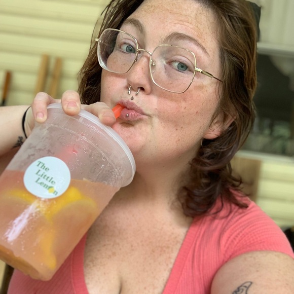 Meet your Posher, Rebecca - Picture 3 of 5